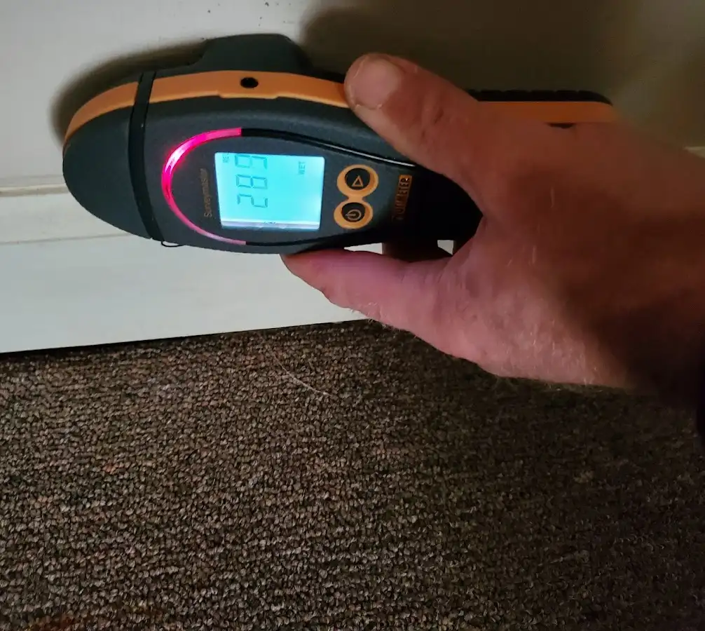 Moisture detection at baseboard during Sewage Cleanup & Sanitation in Kingfisher